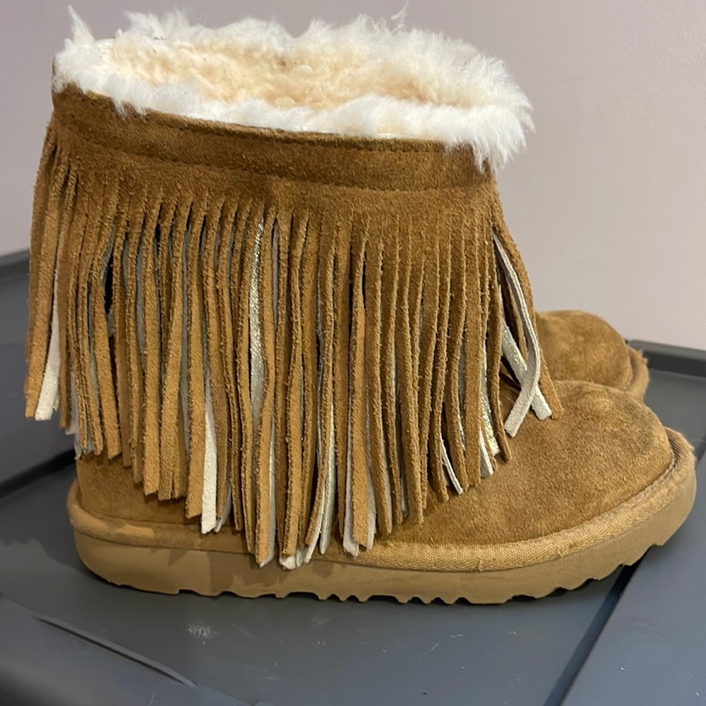 Girls fringe Uggs